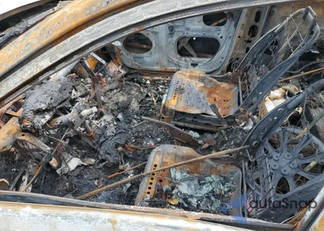 2003 Toyota Camry Le from USA, damaged, VIN 4T1BE32K23U700931